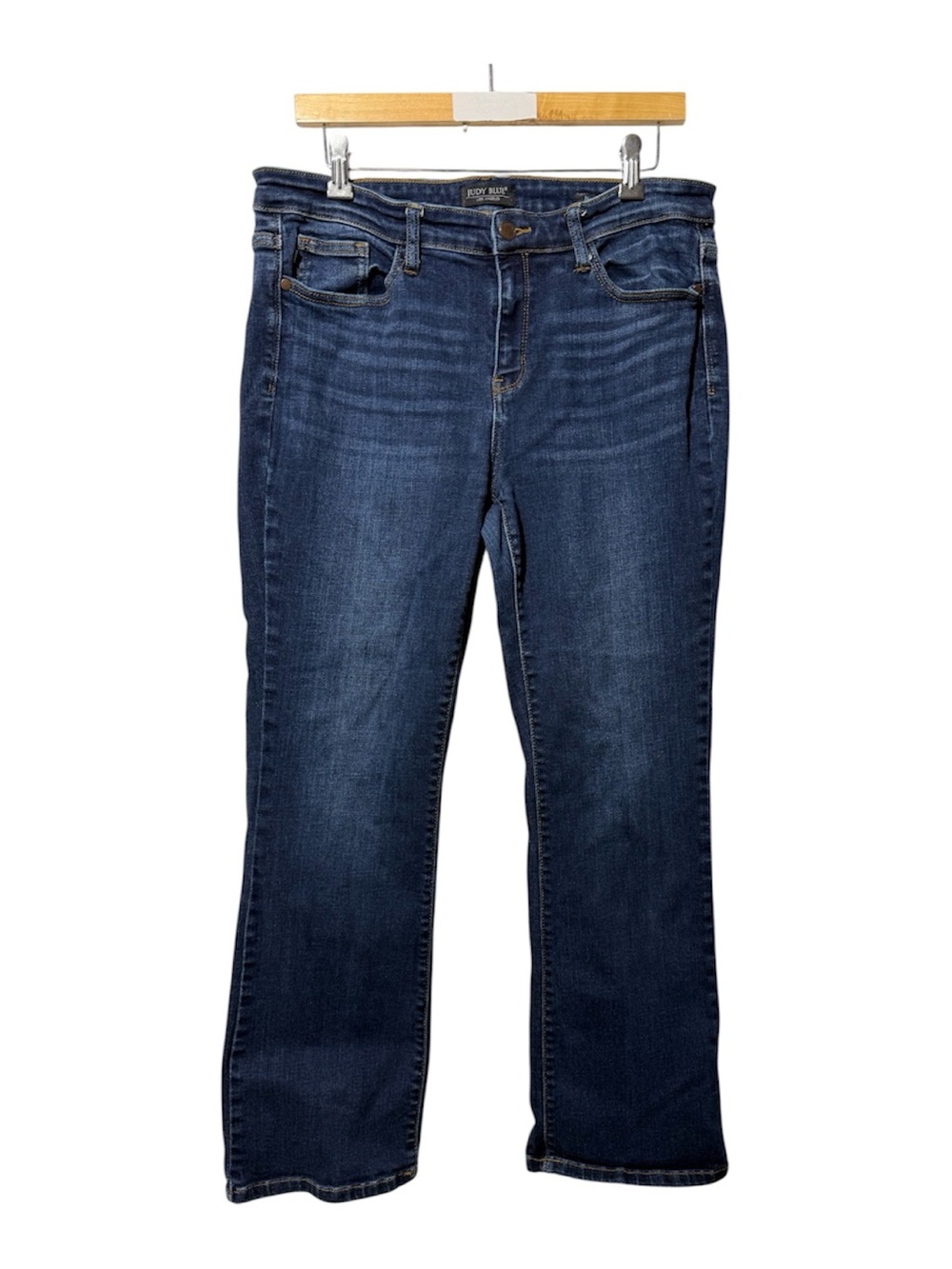 Judy Blue mid-rise whiskered boot-cut jeans size 15/32